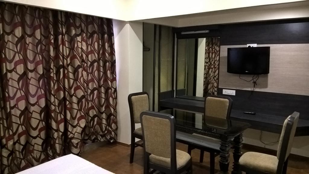 Hotel Supreme Madurai Esterno foto