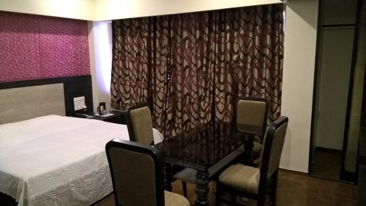 Hotel Supreme Madurai Esterno foto